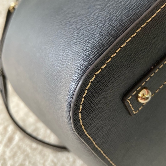 Dooney & Bourke Saffiano Kendall w/ Small Coin Purse - Picture 4 of 15